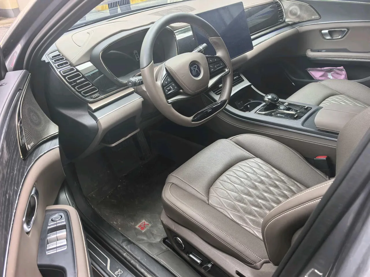 BYD 2020 Han Super Long Endurance Edition Noble Automatic Transmission 2