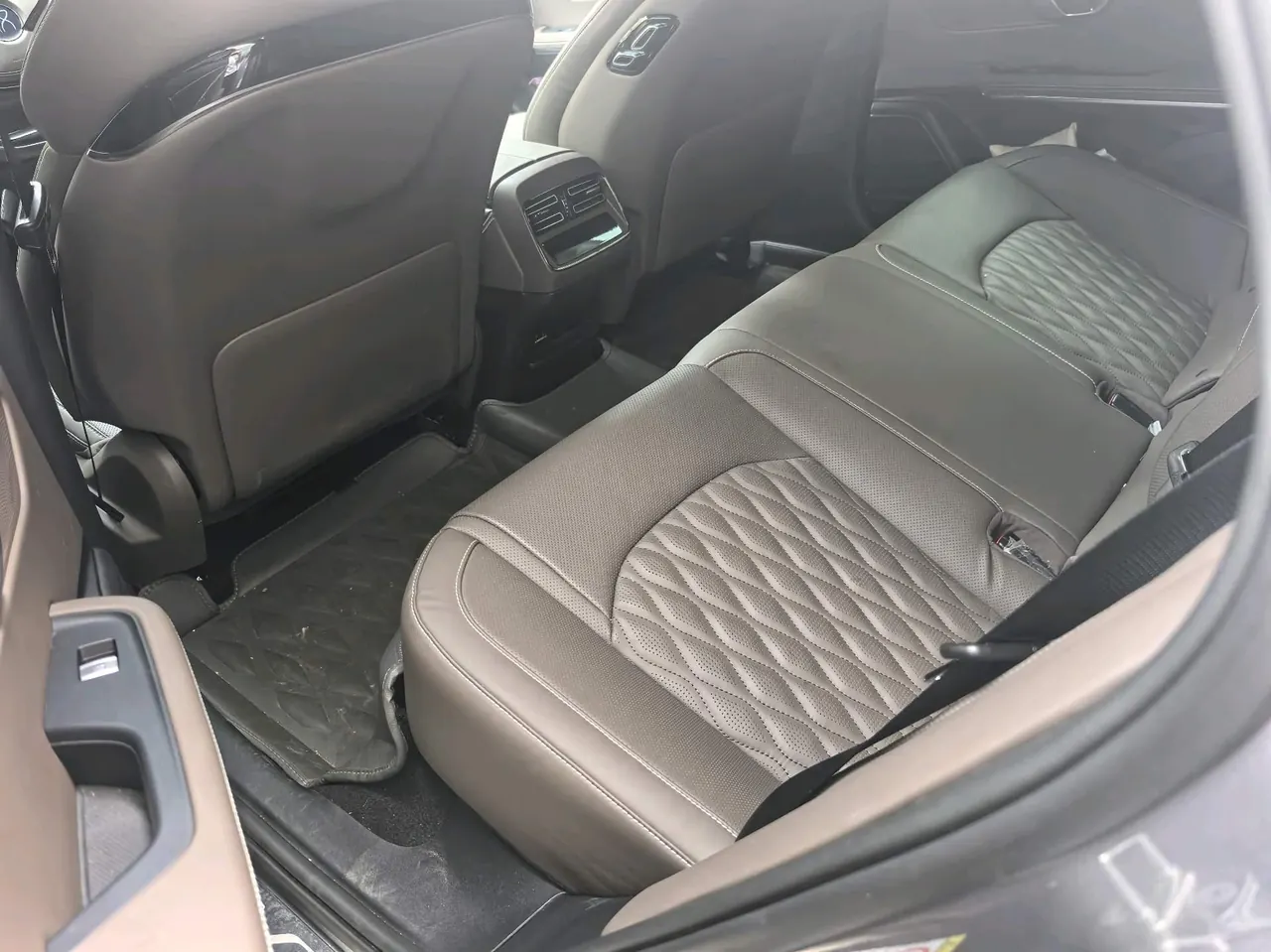 BYD 2020 Han Super Long Endurance Edition Noble Automatic Transmission 4