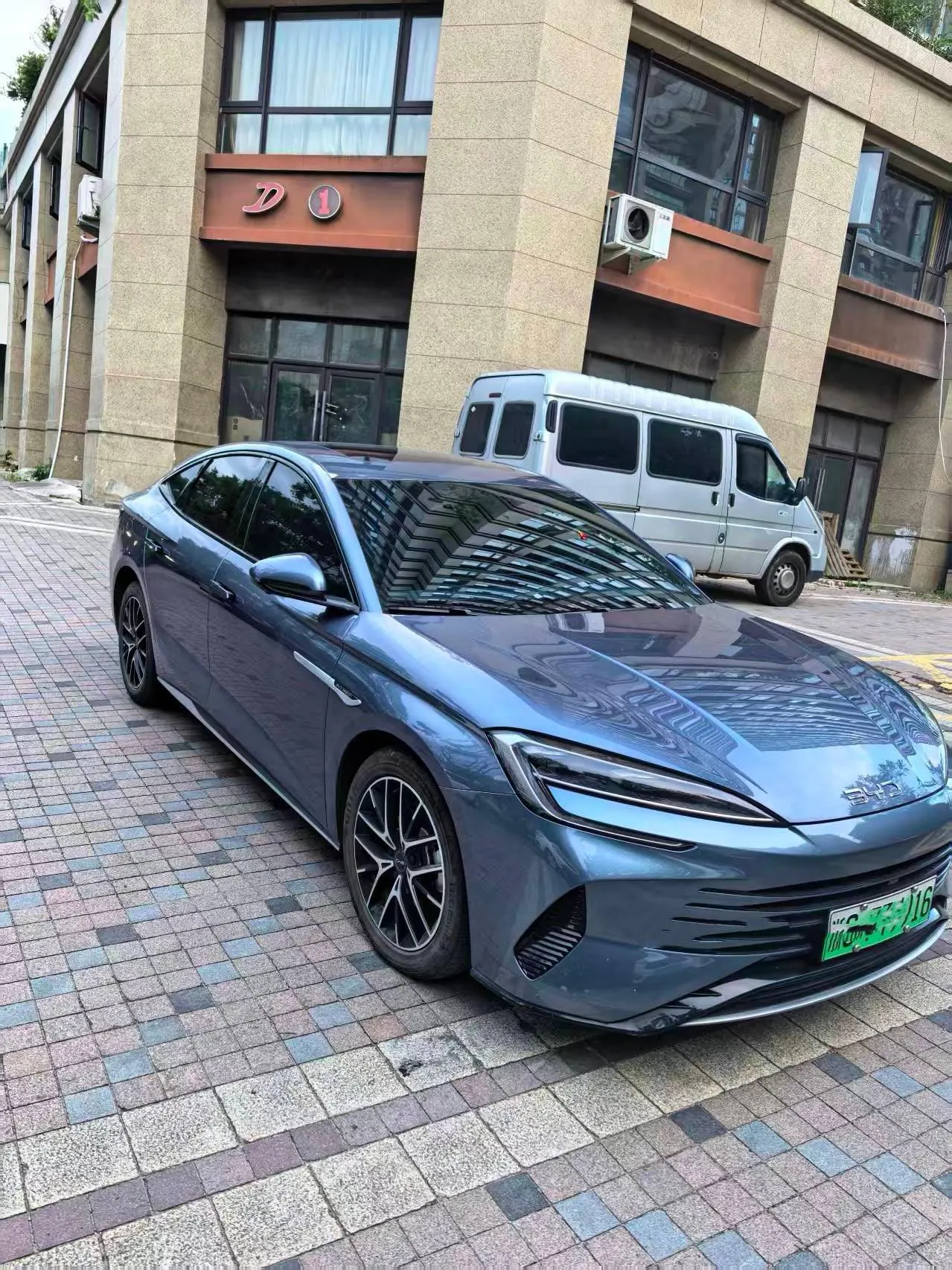 BYD 2023 Seal DM-i 1.5 Stepless 121km Luxury Automatic Transmission 2