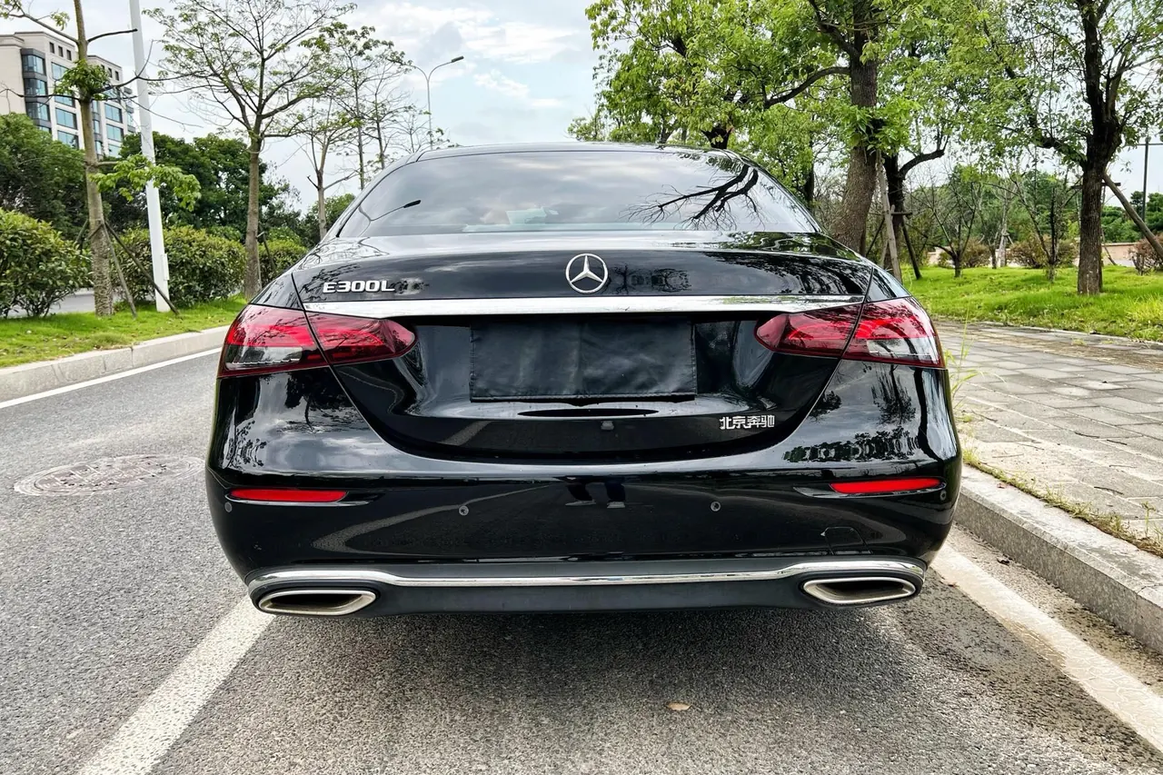 Mercedes Benz E-Class 2023 E 300 L 2.0T Fashion Automatic Gear 5