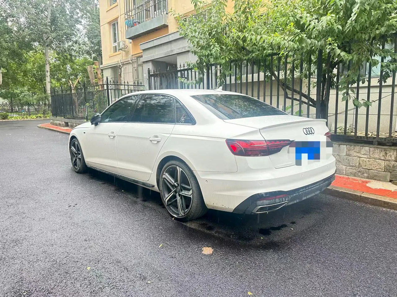 Audi 2022 A4L 2.0TFSI 45TFSI Quattro Selected Dynamic Automatic 4