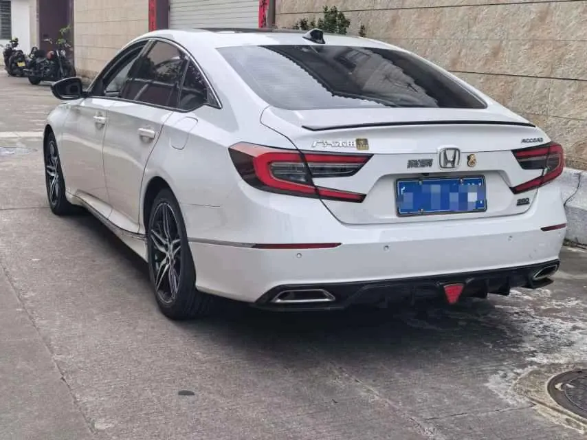 Honda 2022 10th Generation Accord 1.5T Stepless 260TURBO Magic Night Premium Edition Automatic Gear 4