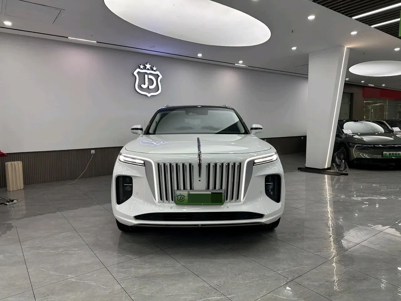 HongQi 2022 E-HS 9 660km Qichang 6-seat automatic gear 2