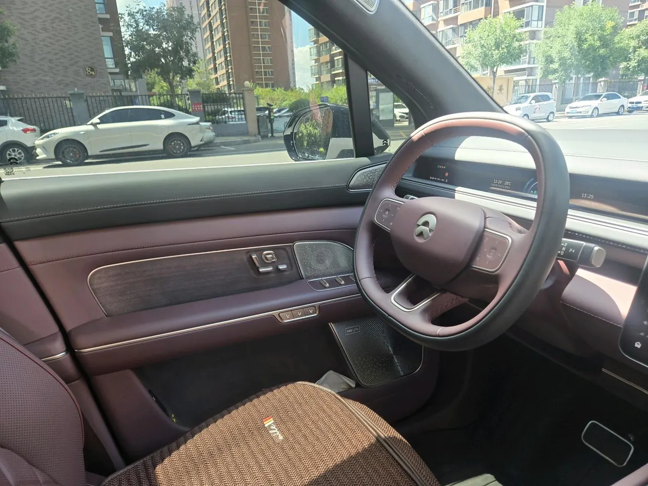 NIO 2026 ES8 6-seat executive deluxe automatic gear 2