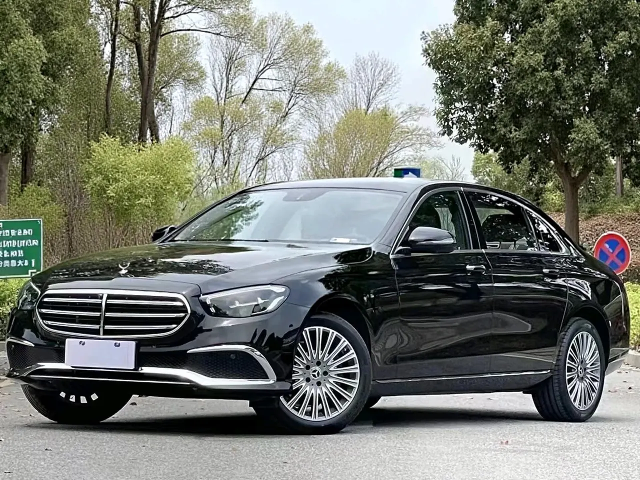 Mercedes Benz E-Class 2023 E 300 L 2.0T Fashion Automatic Gear - View 1