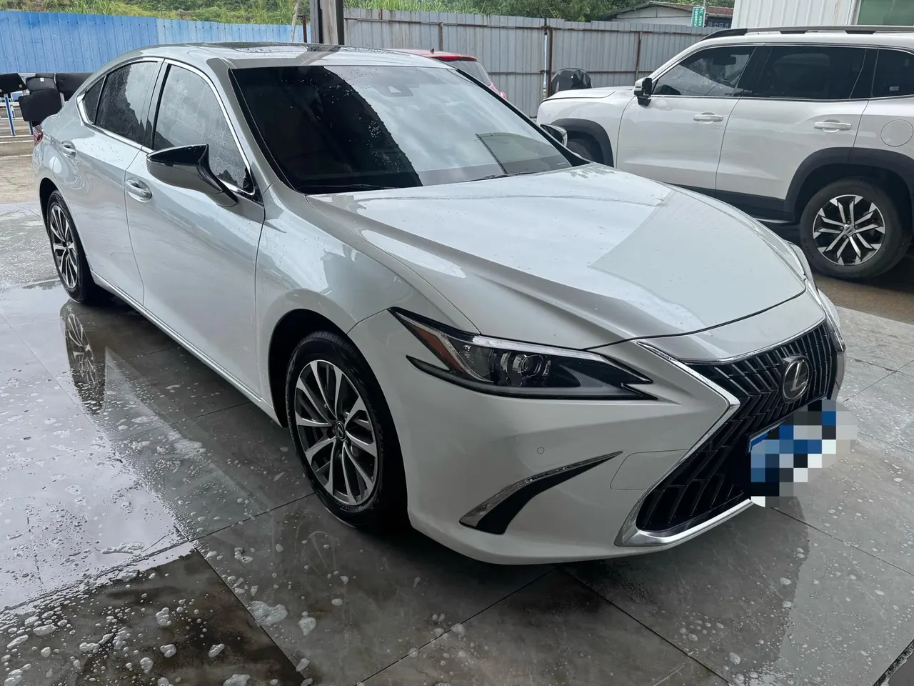 Lexus ES (Imported) 2022 ES200 2.0 Stepless Premium Edition Automatic Gear 5
