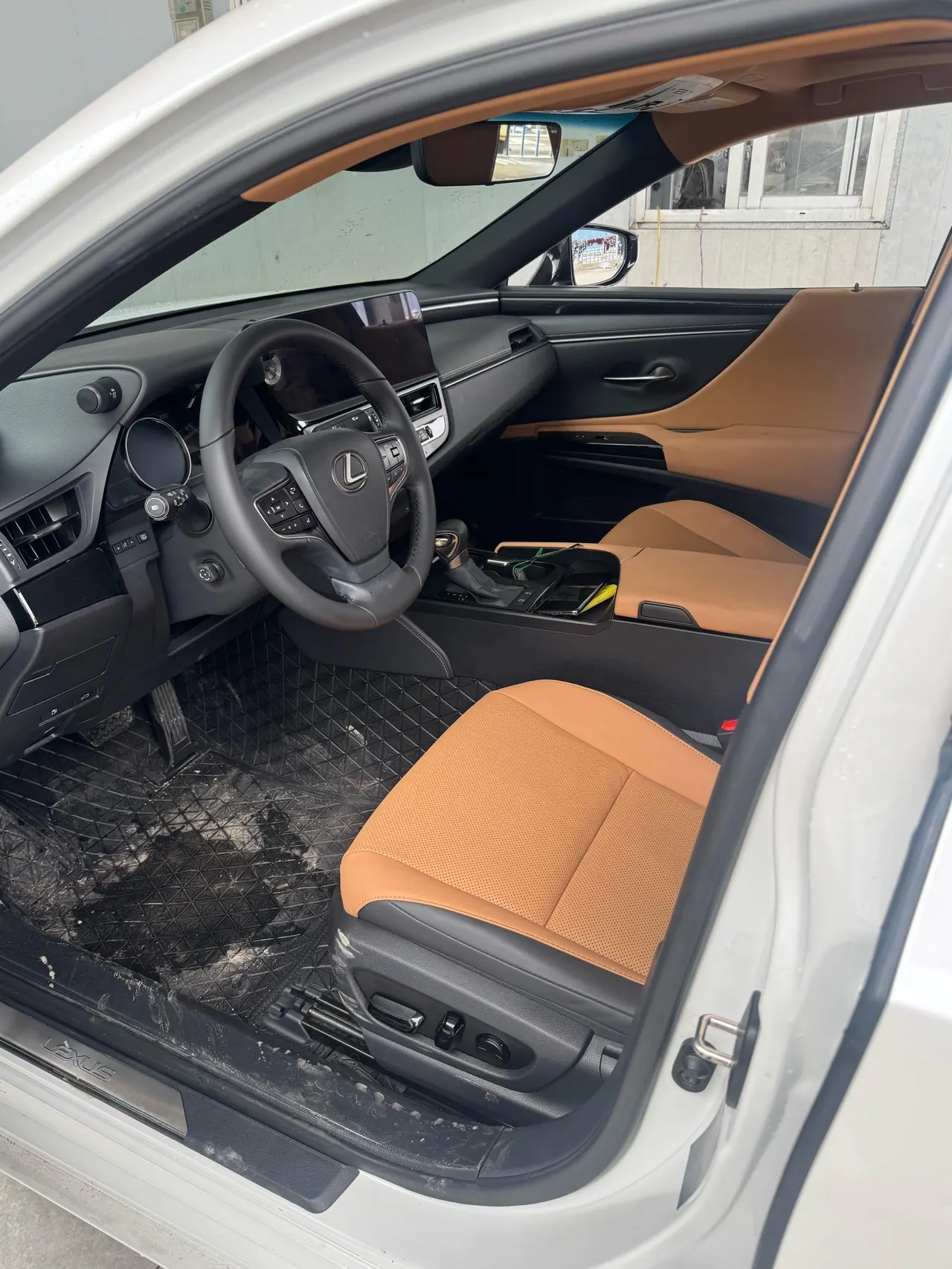 Lexus ES (Imported) 2022 ES200 2.0 Stepless Premium Edition Automatic Gear 6