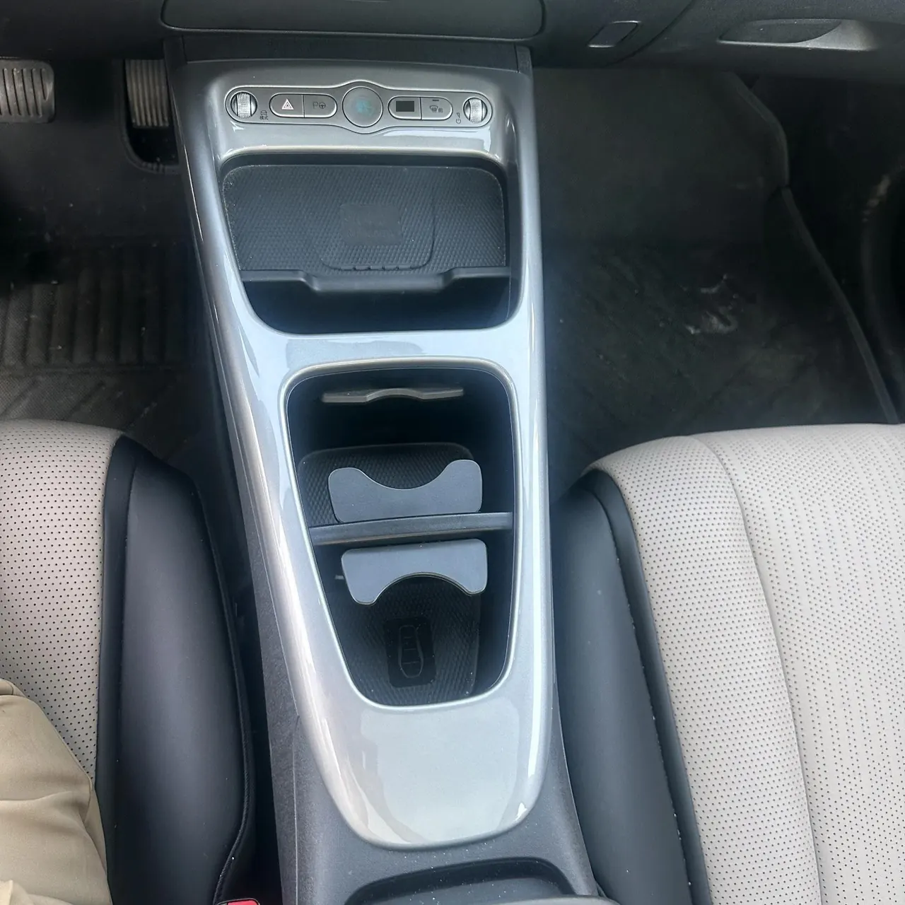 BYD 2025 Dolphin Smart Driving 410km Fashion Automatic Gear 12