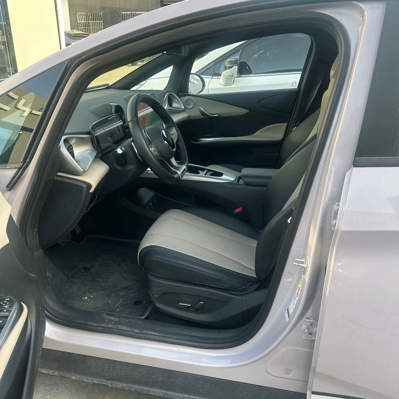 BYD 2025 Dolphin Smart Driving 410km Fashion Automatic Gear 3