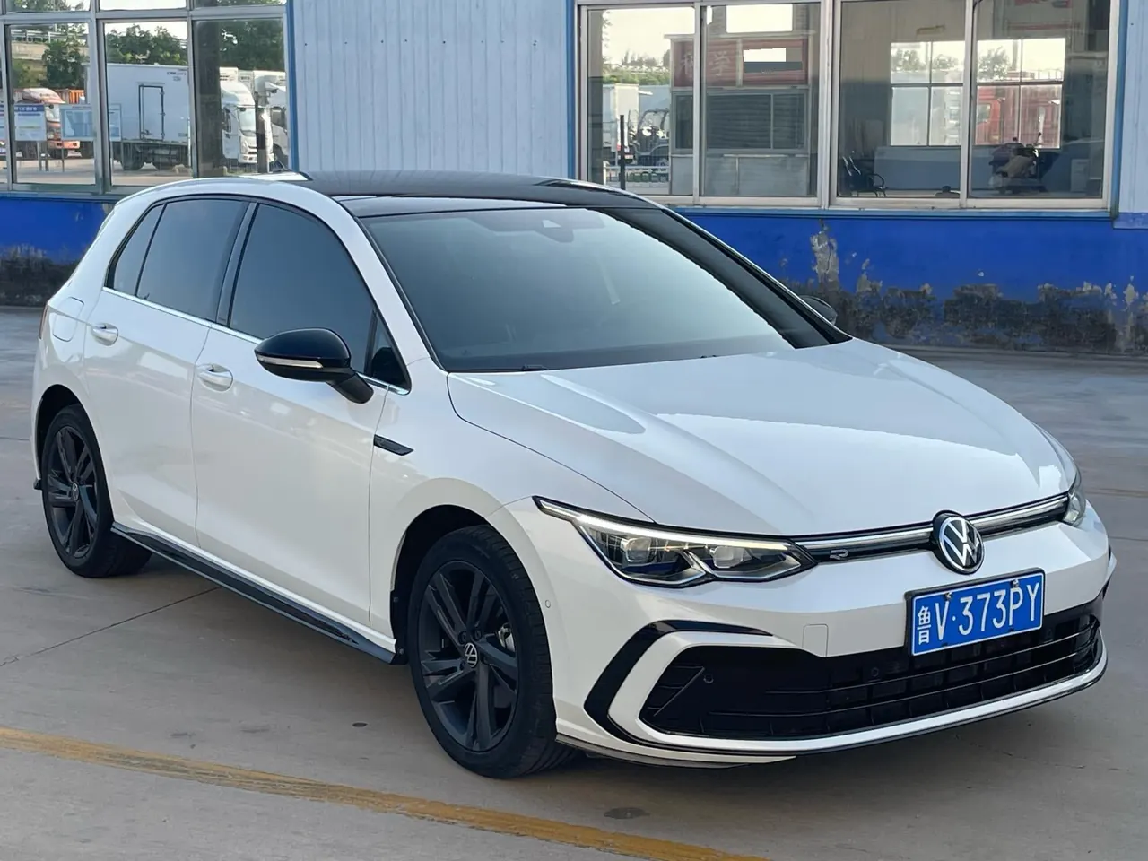 Volkswagen 2021 Golf 8 R-Line 1.4TSI 280TSI Automatic 2