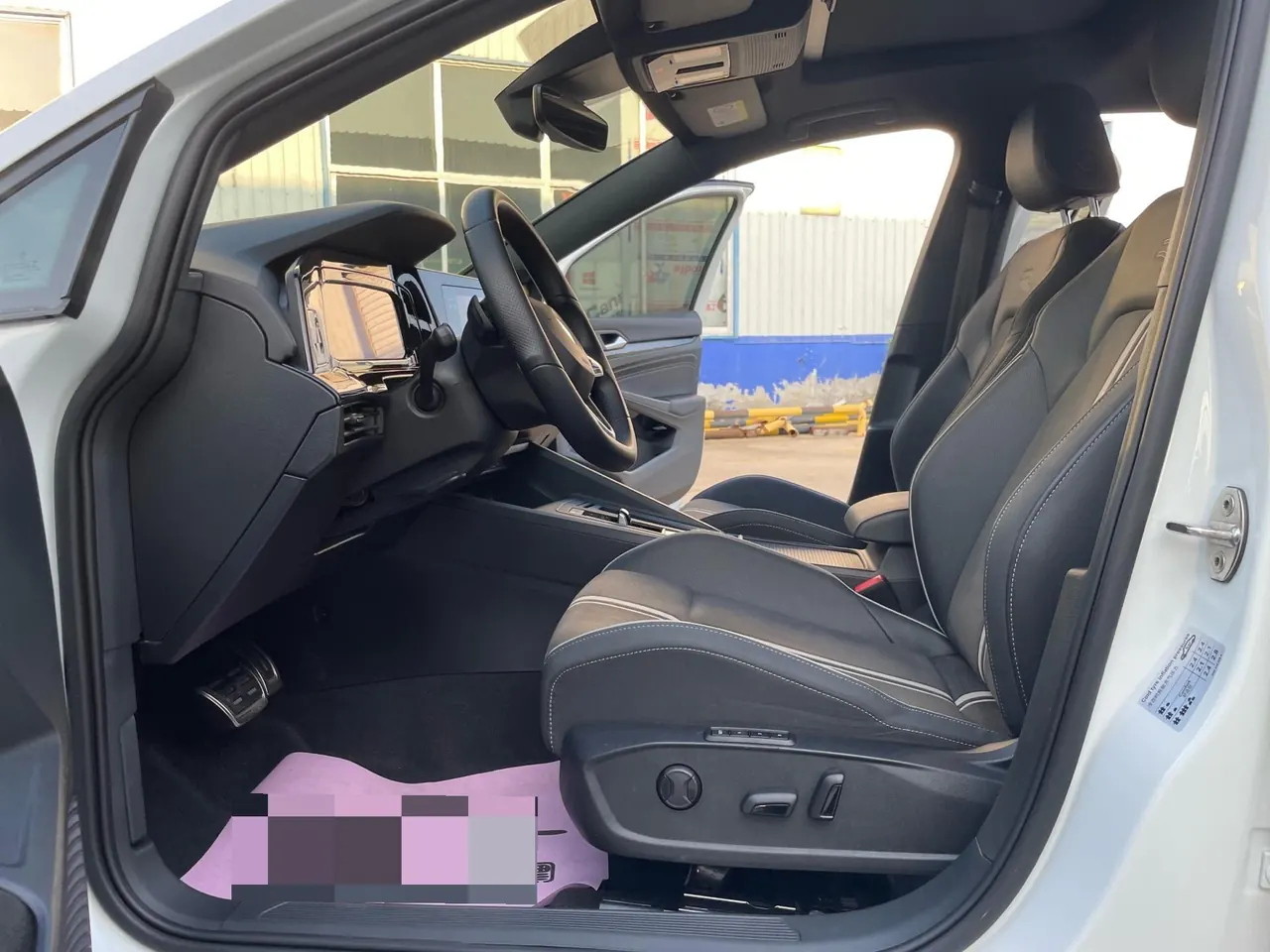 Volkswagen 2021 Golf 8 R-Line 1.4TSI 280TSI Automatic 3