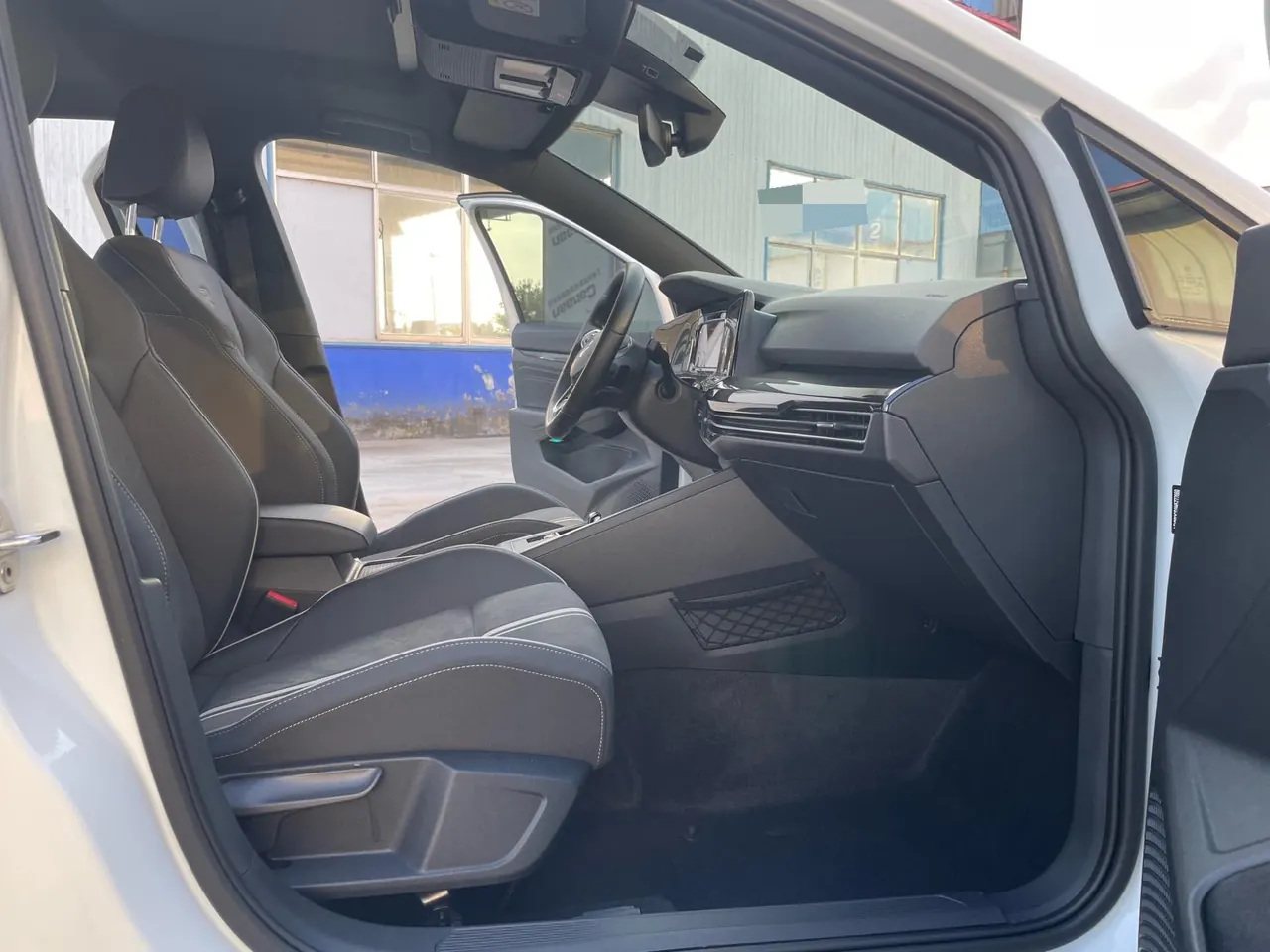 Volkswagen 2021 Golf 8 R-Line 1.4TSI 280TSI Automatic 5