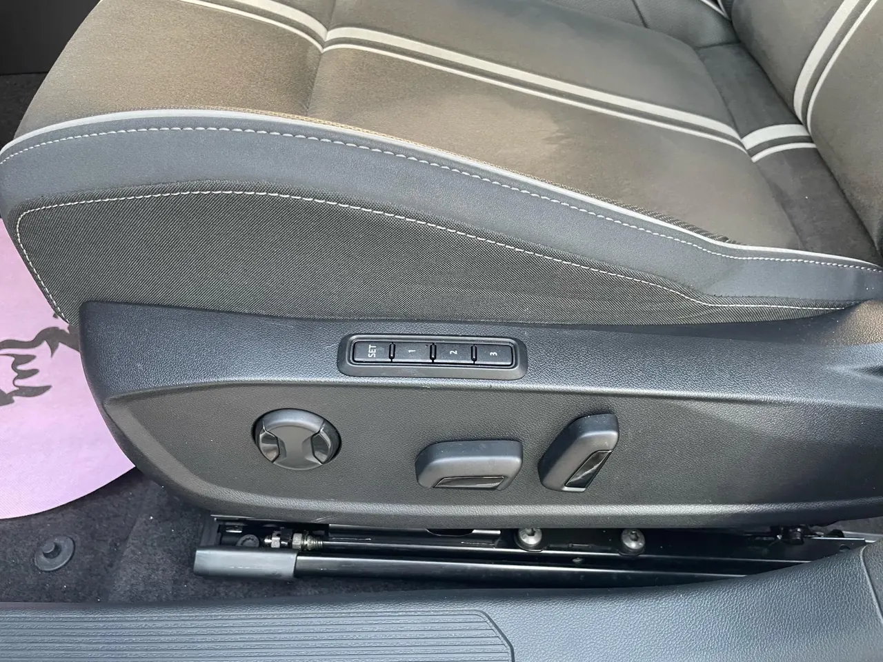 Volkswagen 2021 Golf 8 R-Line 1.4TSI 280TSI Automatic 8