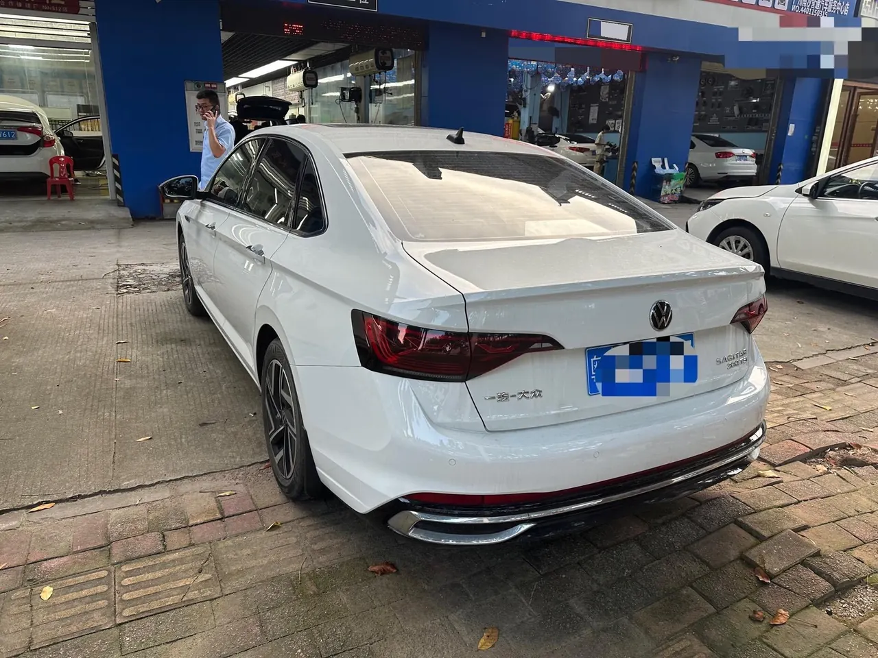 Volkswagen 2023 Sagitar 1.5TSI 300TSI Exceed Edition Automatic 3