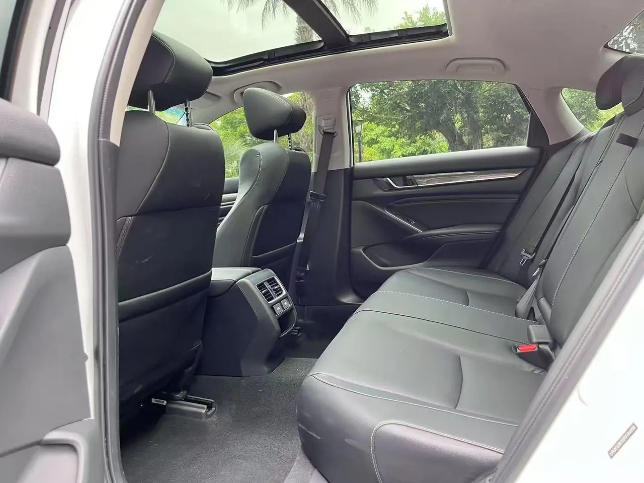 Honda 2022 10th Generation Accord Hybrid 2.0 Stepless Magic Night Reed Edition Automatic Gear 6