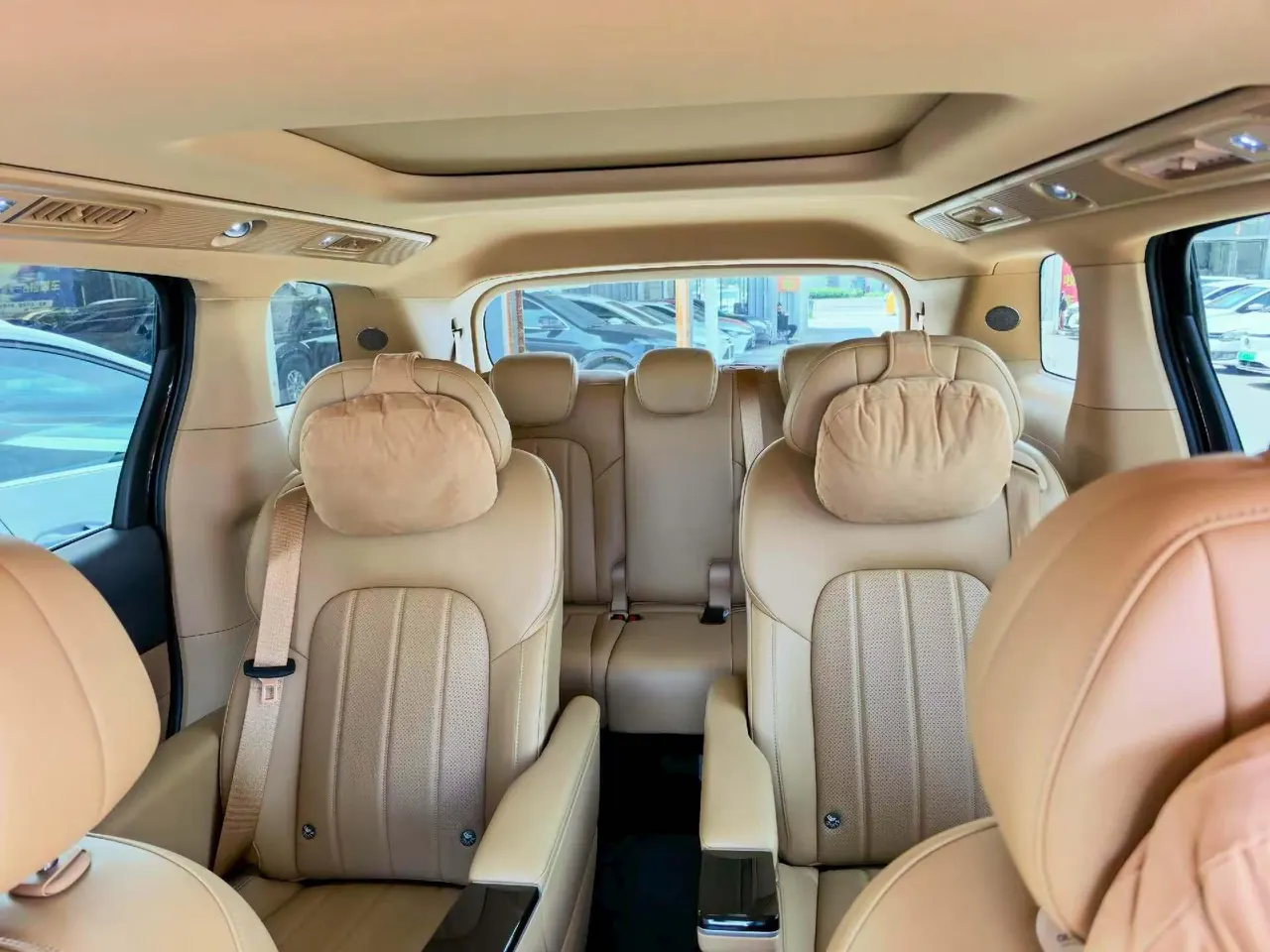 Voyah 2025 Model Dreamer PHEV 1.5T Four-Wheel-Drive Excellence Kunpeng Version Automatic Transmission 2