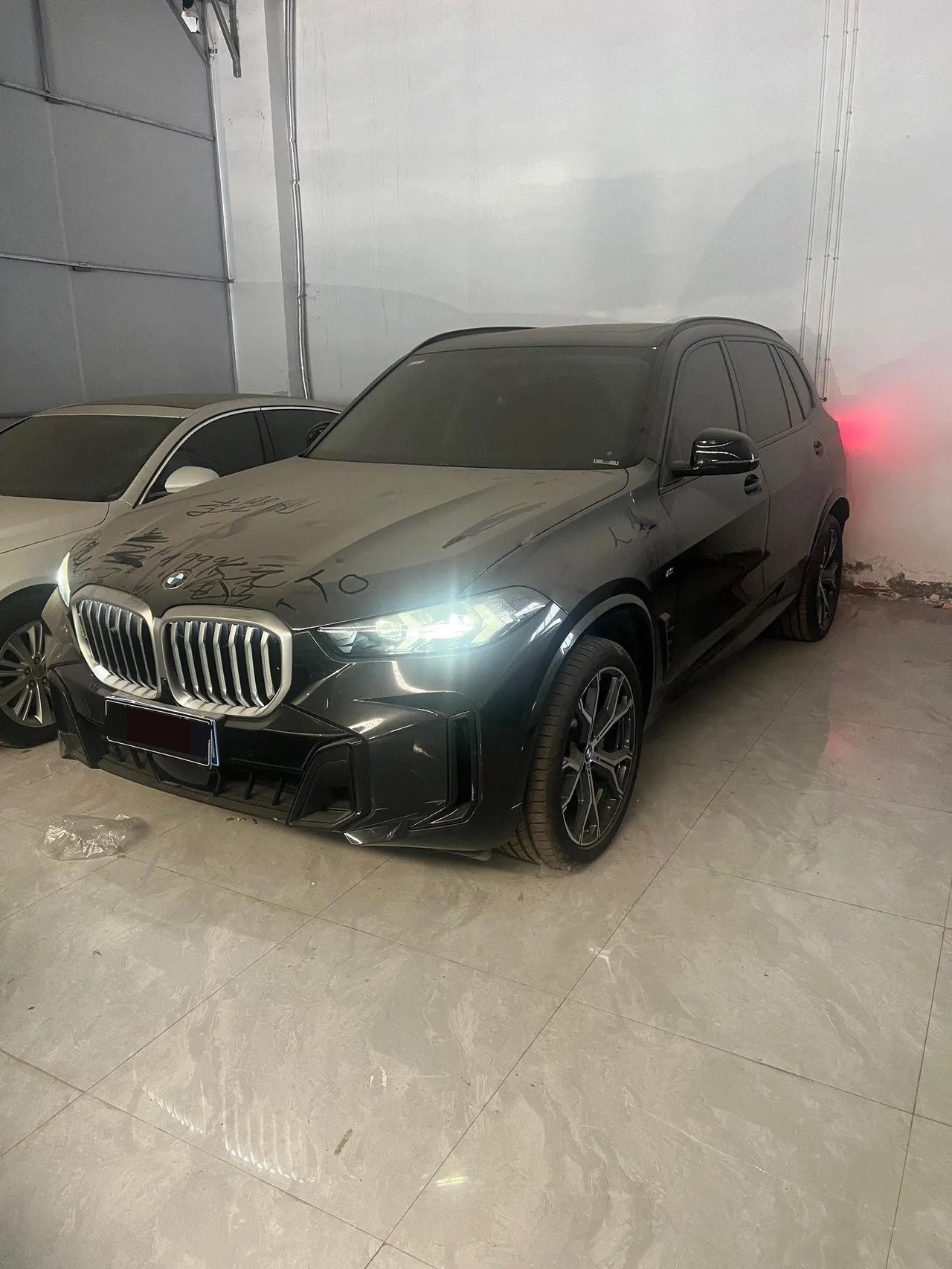 Open image lightbox: BMW 2023 X5 xDrive30Li 48V 2.0T exclusive M sports suit automatic gear