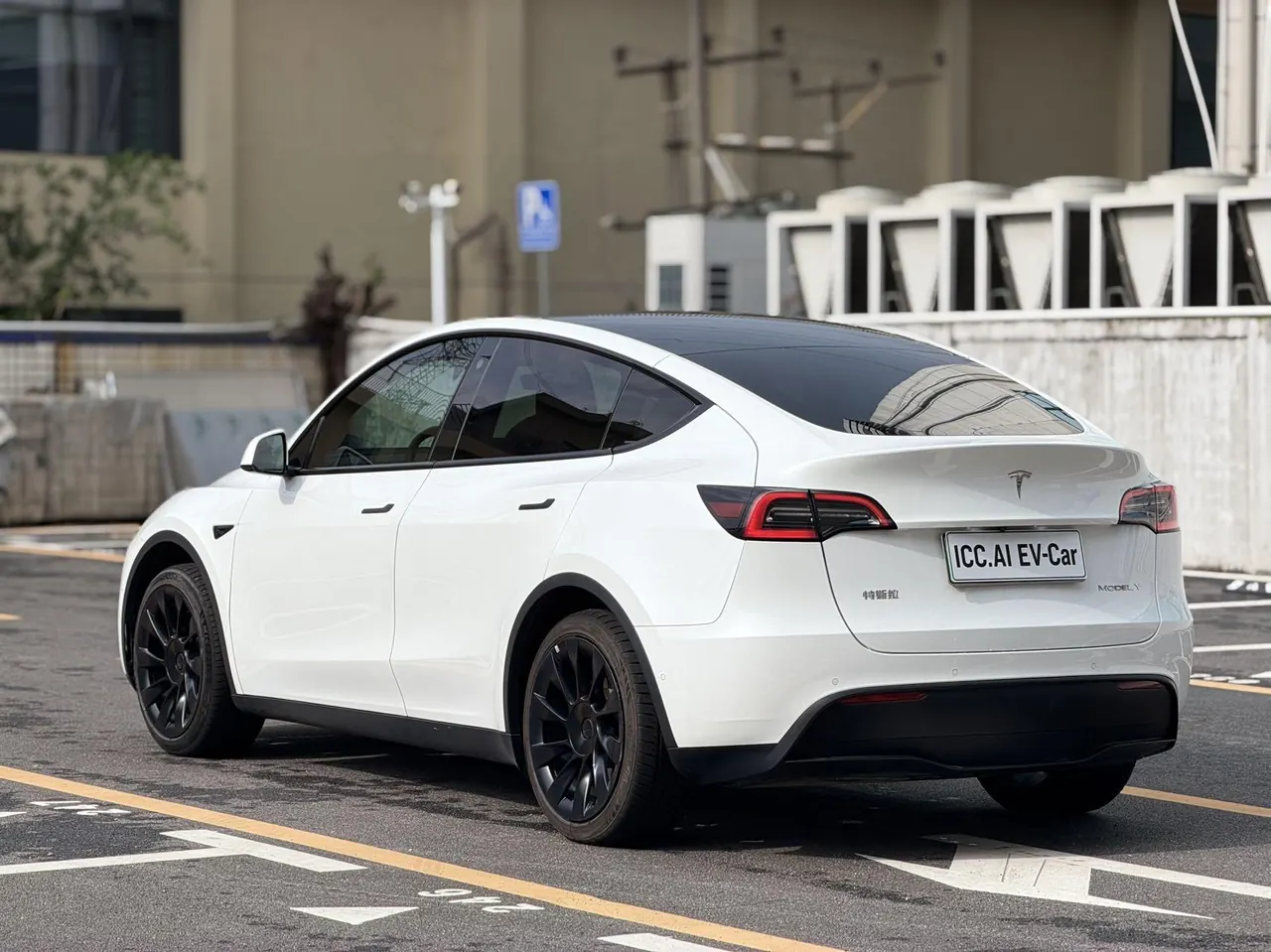 Tesla 2023 Model Y rear-wheel drive version automatic transmission 4