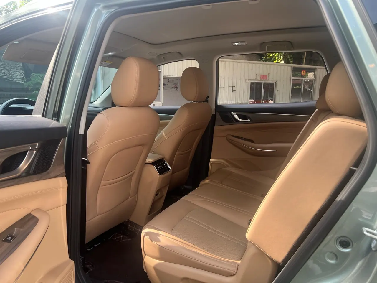 LanDian 2023 LanDian E5 1.5 stepless DE-i 100KM free automatic transmission 3