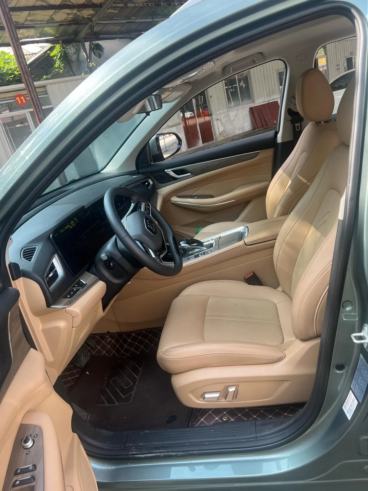 LanDian 2023 LanDian E5 1.5 stepless DE-i 100KM free automatic transmission 4
