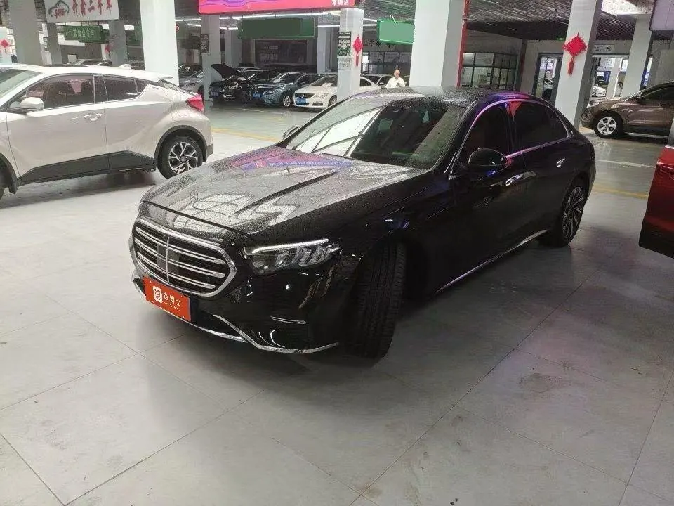 Mercedes Benz E Class 2025 E 300 L 48V 2.0T Luxury Automatic Gear - View 1