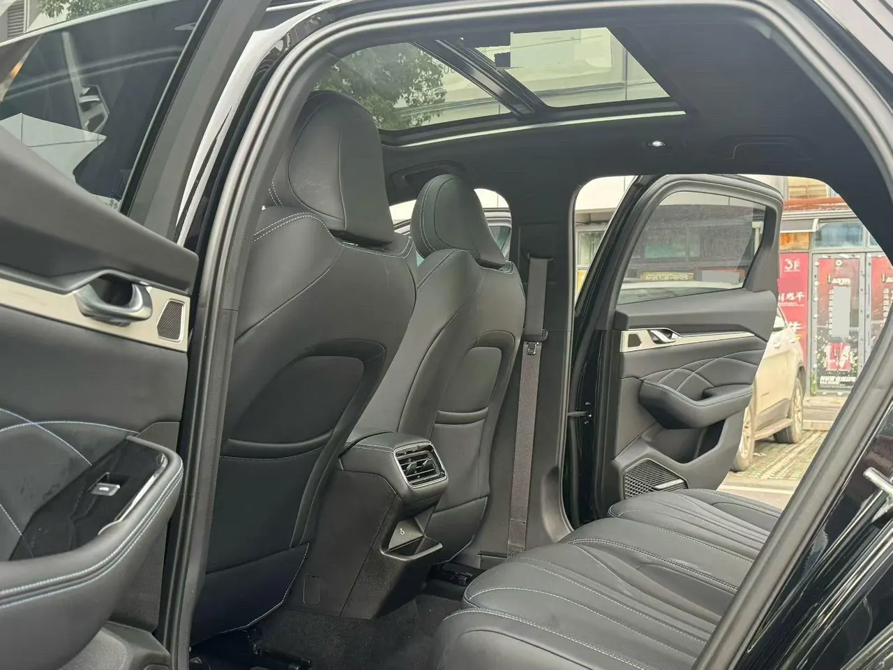 Geely 2026 Star Rui 1.5TD Oriental Obsidian Kunlun Edition Automatic Gear 4