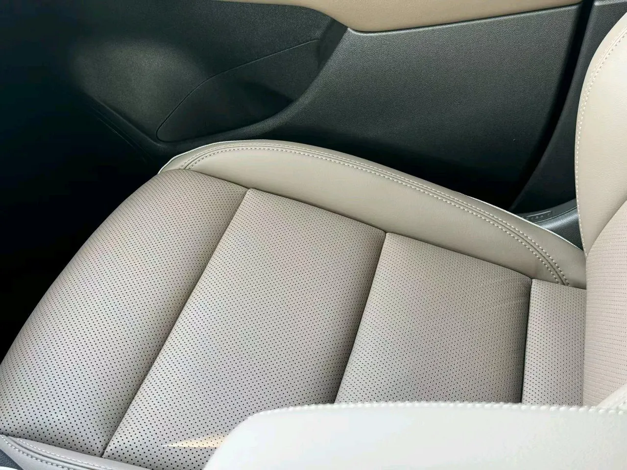 Buick 2023 Angkewei Plus 48V 2.0T 652T Luxury 5-seat Automatic Gear 5