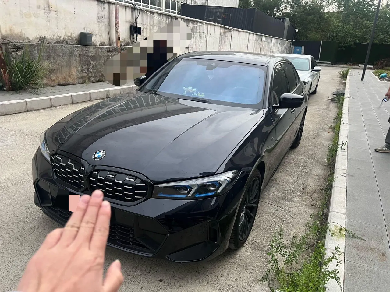 BMW 3 Series 2024 330Li 2.0T M Sports Obsidian Night Suit Automatic Gear - View 1