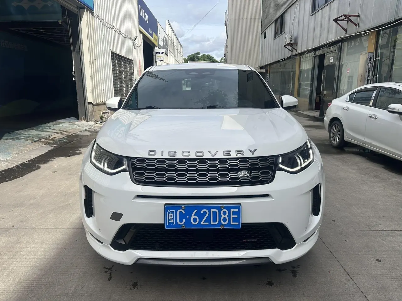 Land Rover 2023 Discovery Sports Edition 48V 2.0T 249PS R-Dynamic S Performance Edition Automatic Gear 2