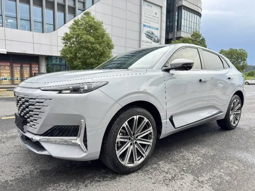 Открыть галерею: ChangAn 2021 UNI-K 2.0T Honorable Automatic