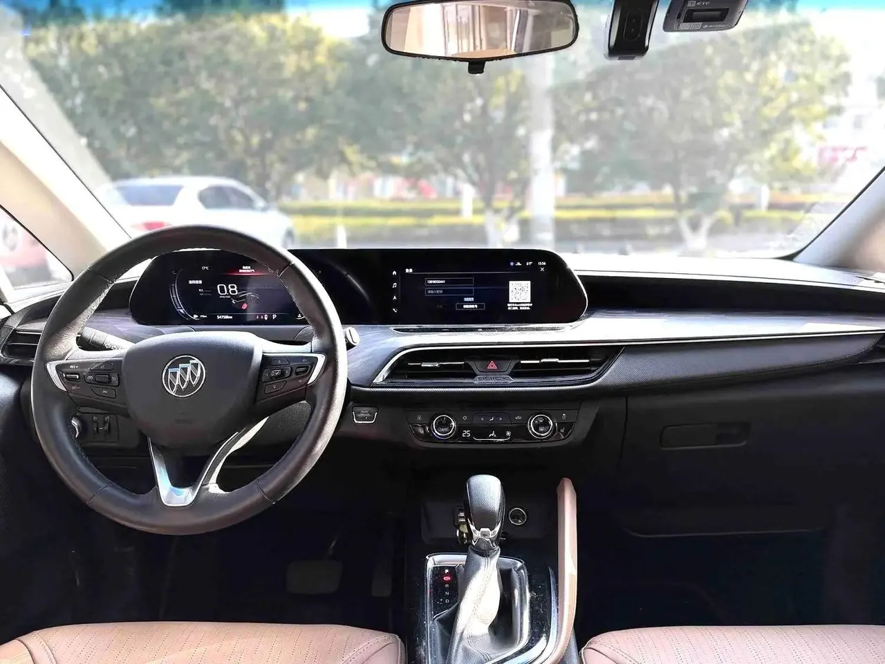 Buick 2021 GL6 48V 1.3T 323T interconnected luxury automatic gear 3
