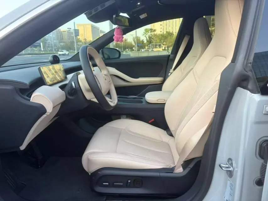 NIO 2023 ET5 75kWh Touring automatic gear 5