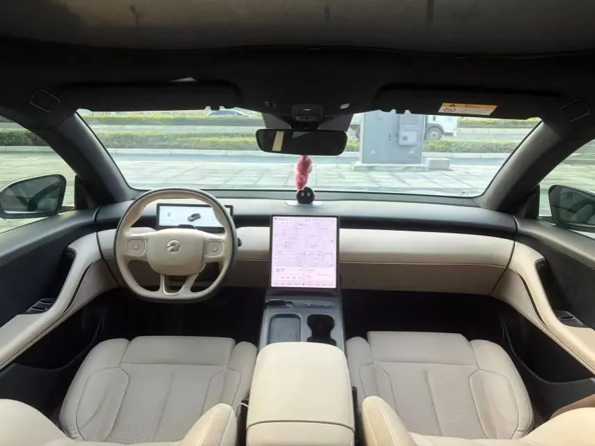 NIO 2023 ET5 75kWh Touring automatic gear 9