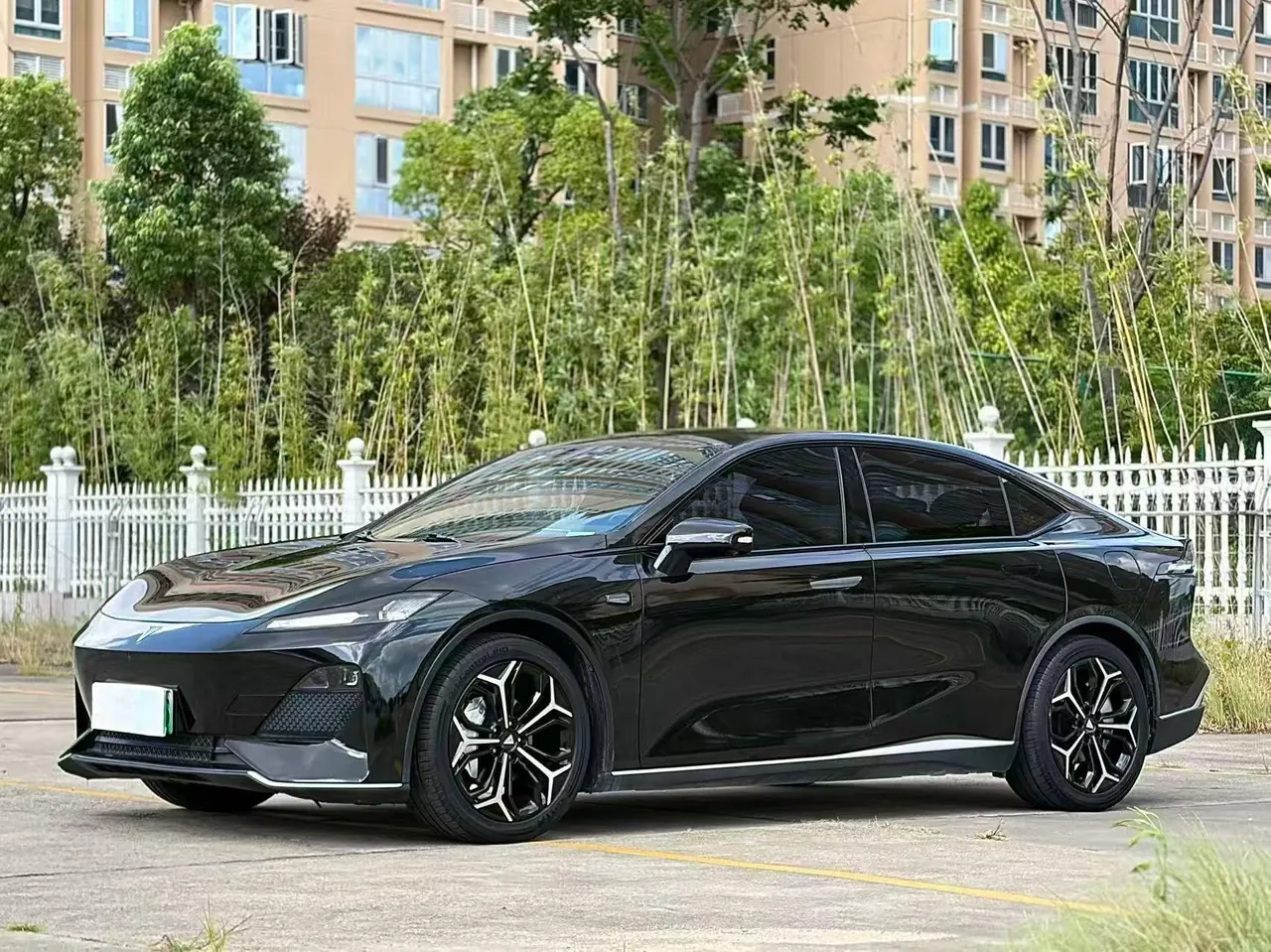 Open image lightbox: ChangAn Deepal 2023 SL 03 200Max Range-extended Automatic Gear
