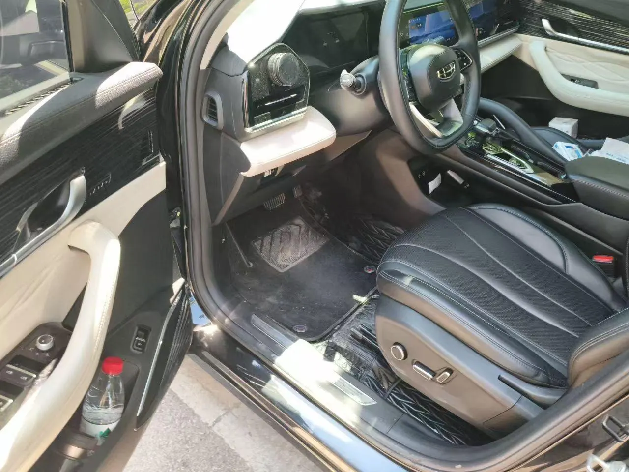 Geely 2023 XingyueL (Monjaro) 2.0TD high-power two-wheel drive flagship automatic transmission 3