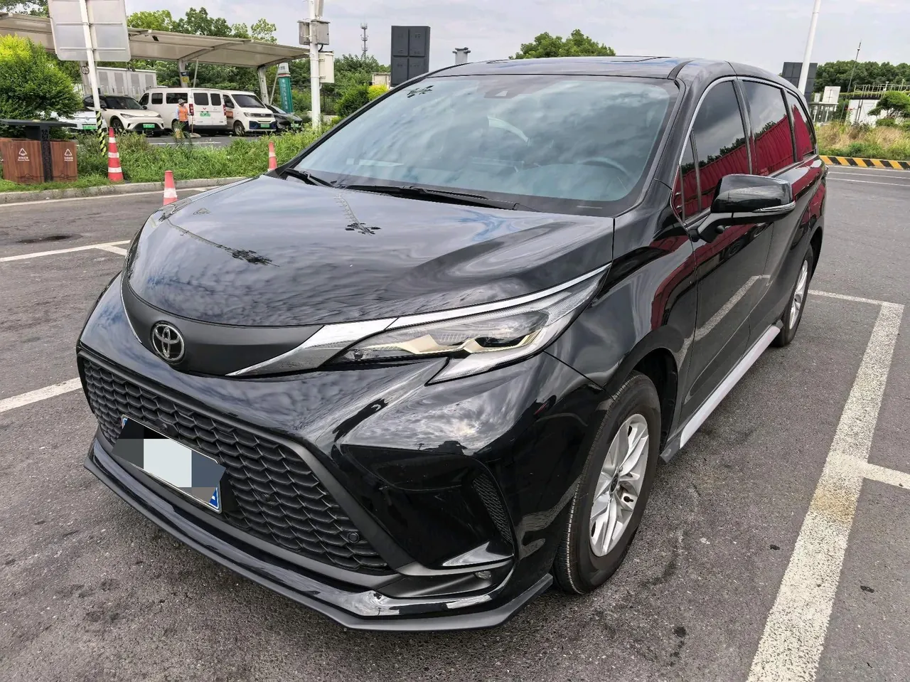 Open image lightbox: Toyota 2024 Grevia HYBRID 2.5 Stepless Comfort Edition Automatic Transmission
