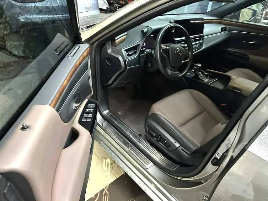 Lexus ES (Imported) 2024 ES200 2.0 Stepless Edition Automatic Gear 3