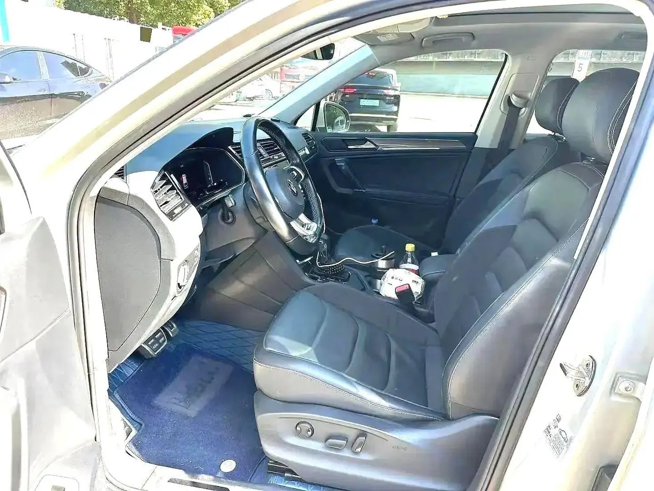 Volkswagen 2021 Tiguan L R-Line 2.0TSI 330TSI Two-Drive Overdrive Automatic Gear 4