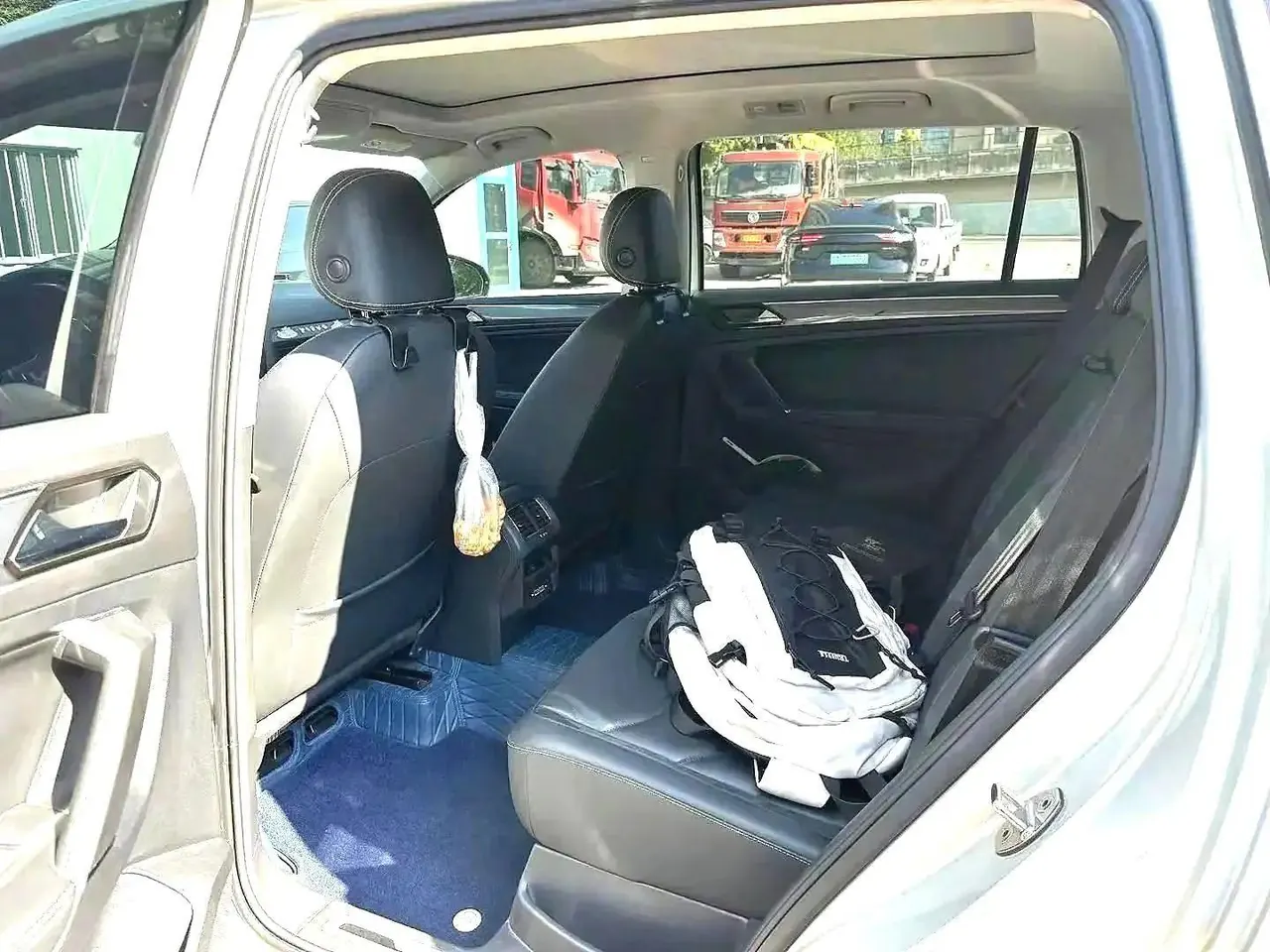 Volkswagen 2021 Tiguan L R-Line 2.0TSI 330TSI Two-Drive Overdrive Automatic Gear 5