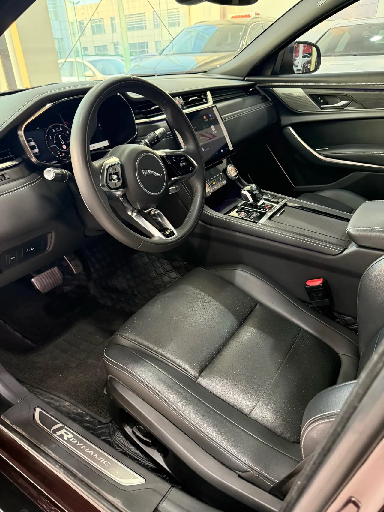 Jaguar 2021 XFL 2.0T P250 4WD Obsidian Black Sports Edition Automatic Gear 4