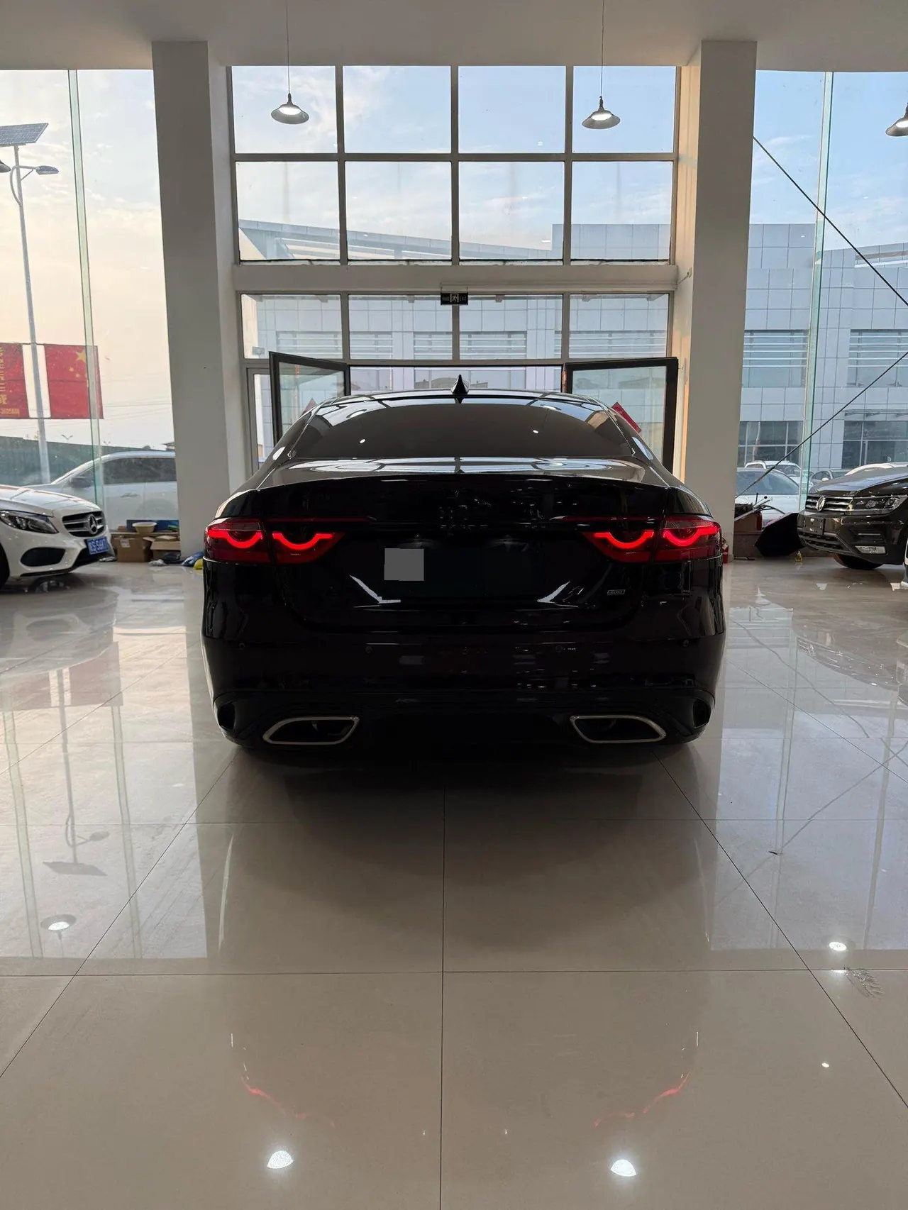 Jaguar 2021 XFL 2.0T P250 4WD Obsidian Black Sports Edition Automatic Gear 7