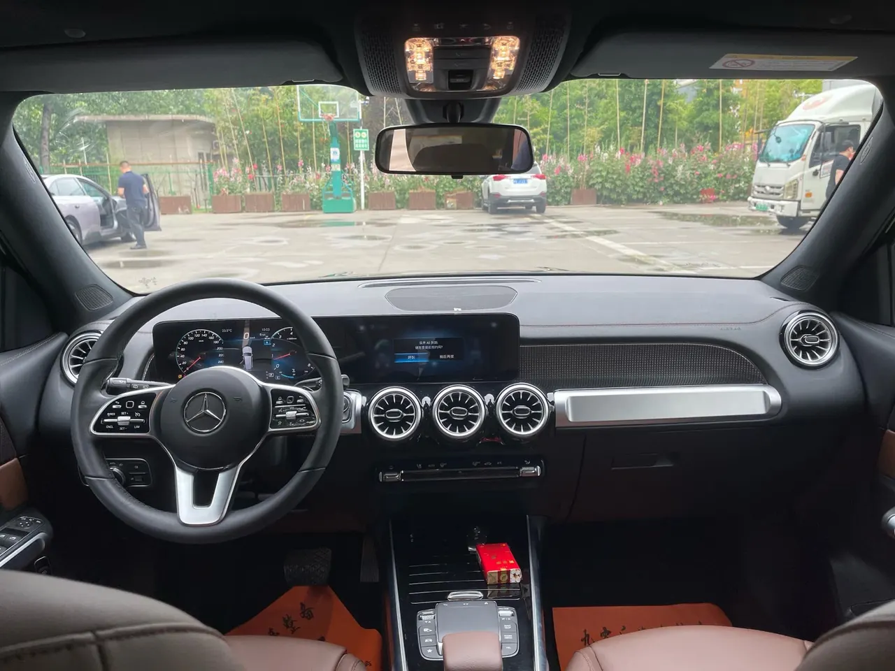 Mercedes Benz 2023 GLB 220 2.0T Dynamic Automatic 3