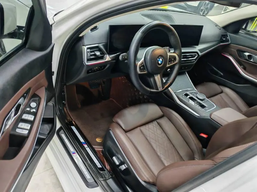 BMW 3 Series 2023 325i 2.0T M Sports Suit Automatic Gear 2