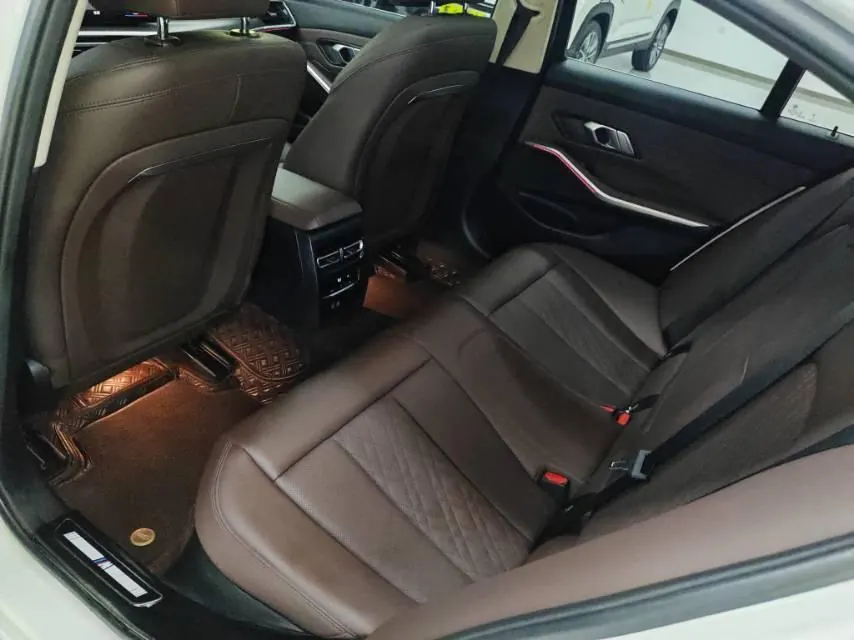 BMW 3 Series 2023 325i 2.0T M Sports Suit Automatic Gear 4