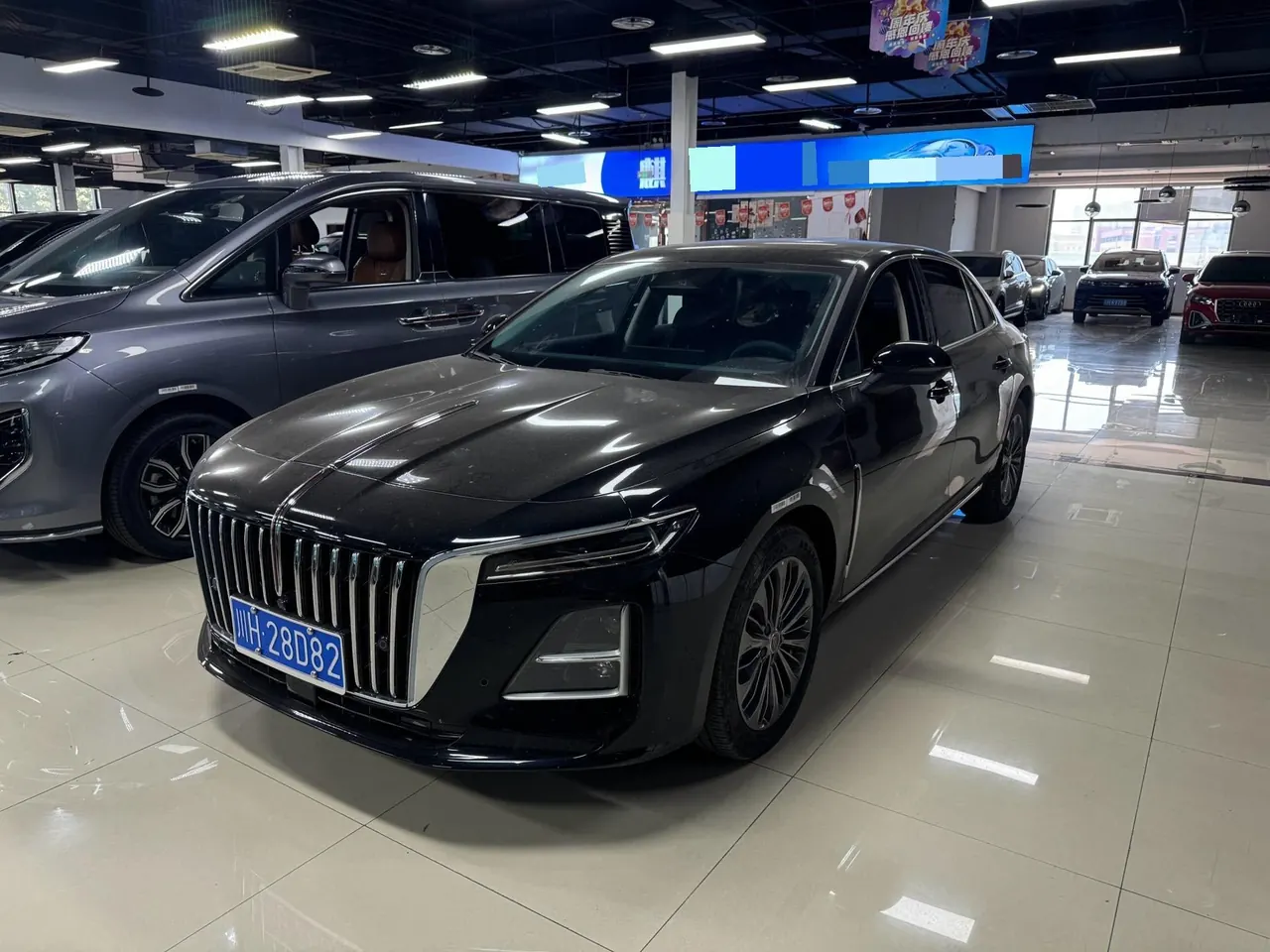 HongQi 2026 H5 2.0T Flag Chang Pro Edition Automatic Gear - View 1