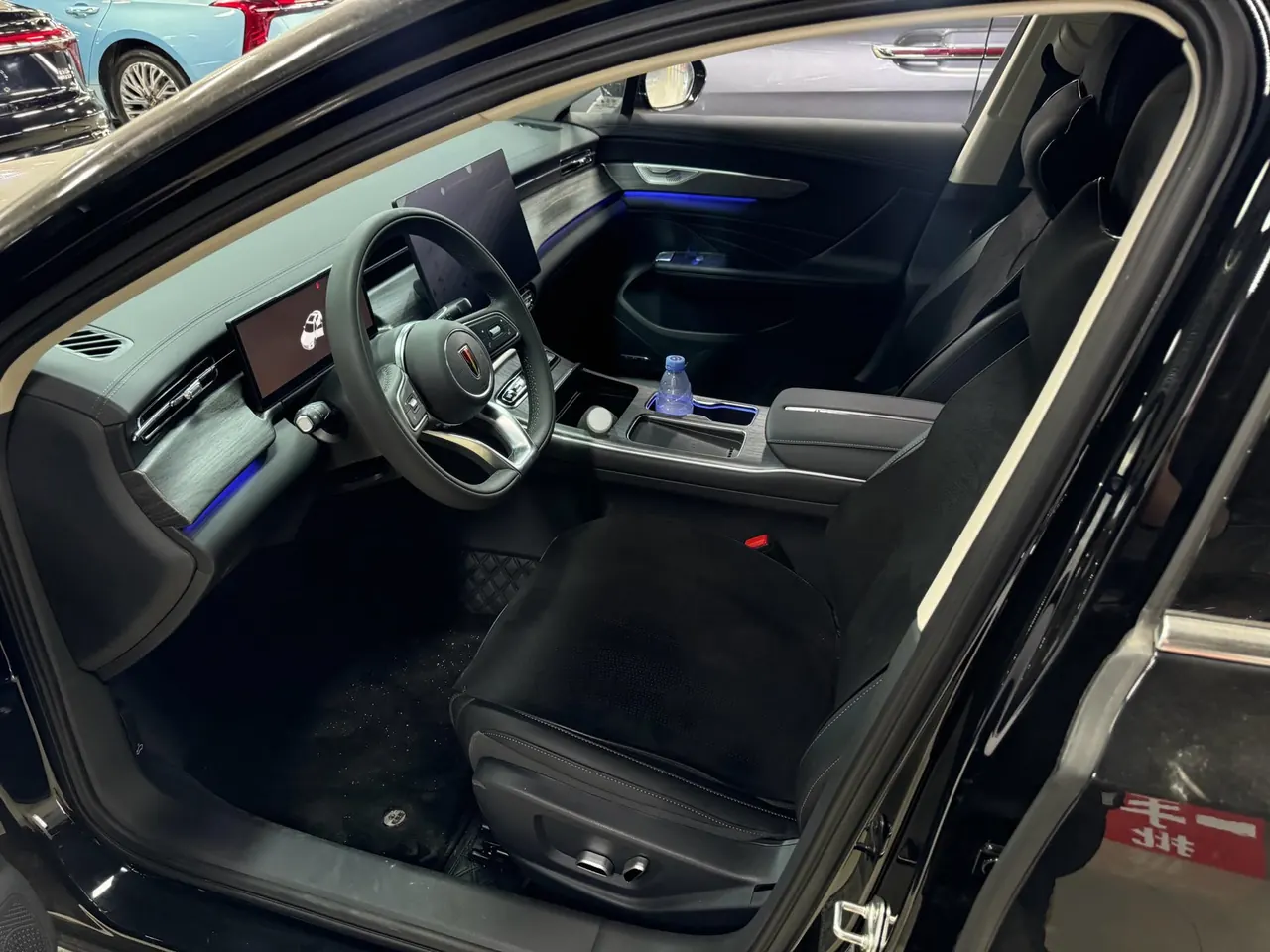 HongQi 2026 H5 2.0T Flag Chang Pro Edition Automatic Gear 2