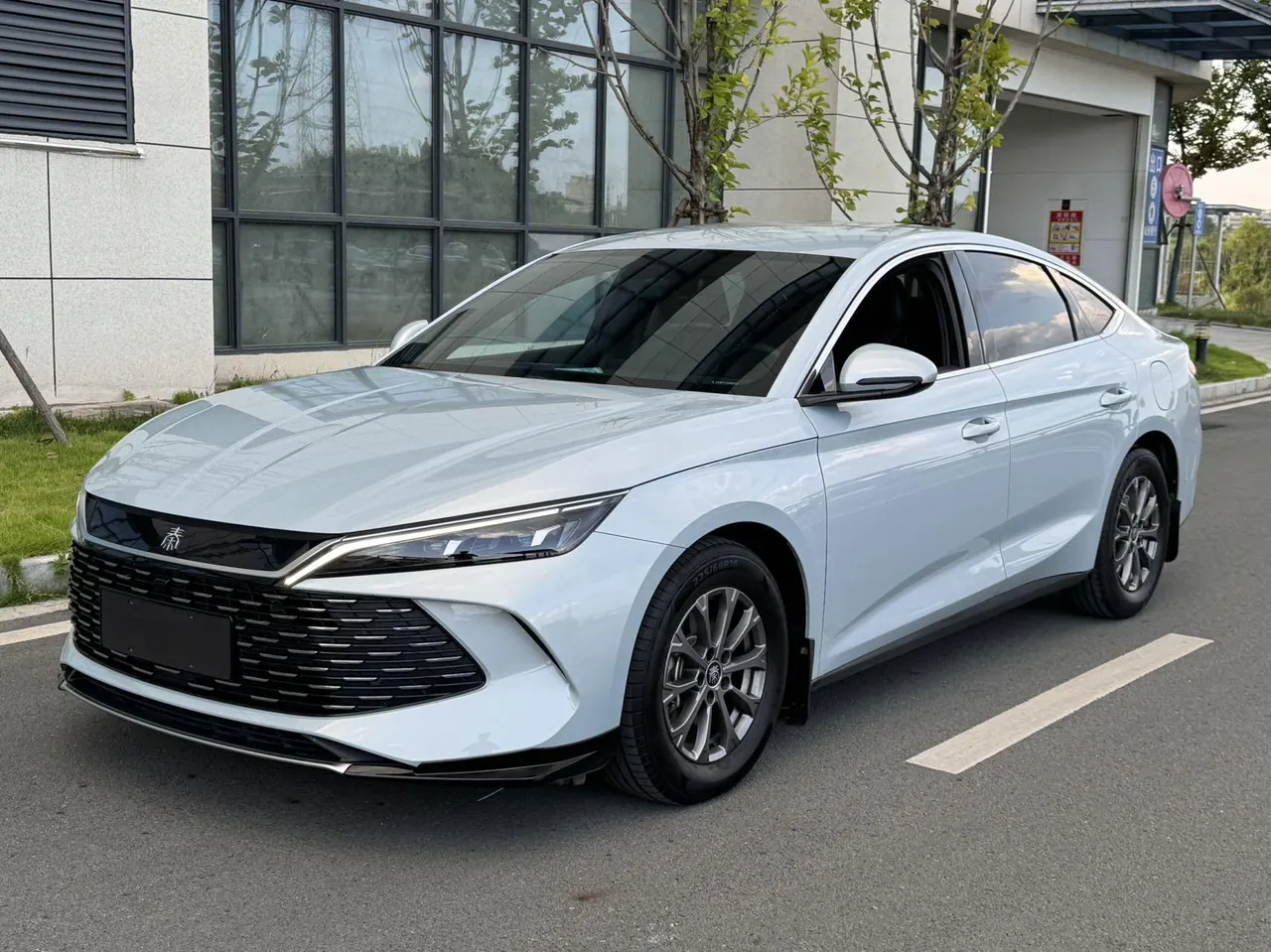 Open image lightbox: BYD 2024 Qin L DM-i 1.5 stepless 80KM leading automatic gear