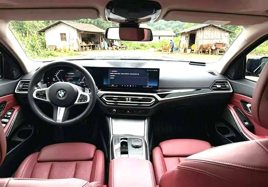 BMW 3 Series 2024 325Li 2.0T M Sports Obsidian Night Suit Automatic Gear 2