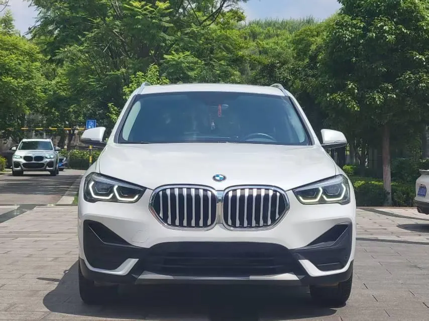 BMW 2021 X1 sDrive20Li 1.5T fashion automatic gear 2