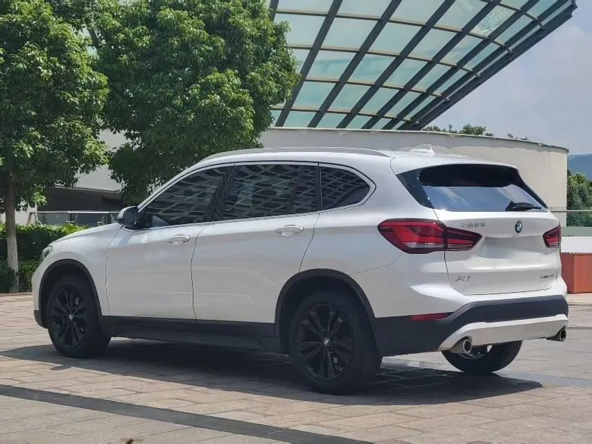 BMW 2021 X1 sDrive20Li 1.5T fashion automatic gear 7
